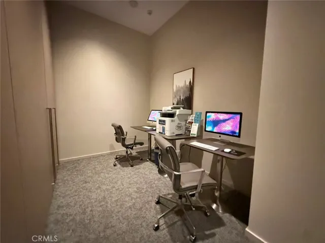 877 Francisco, Los Angeles, California 90017