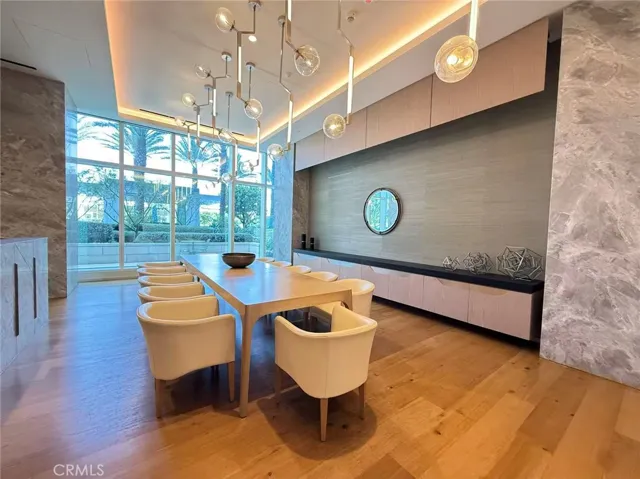 877 Francisco, Los Angeles, California 90017