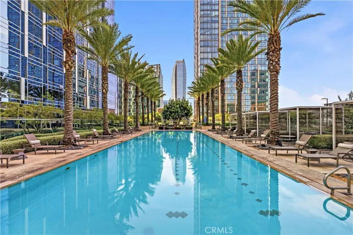 877 Francisco, Los Angeles, California 90017