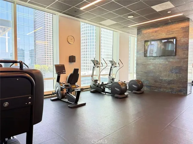 877 Francisco, Los Angeles, California 90017