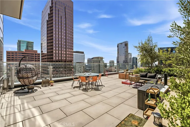 877 Francisco, Los Angeles, California 90017