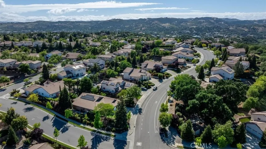 322 Montebello Oaks, Paso Robles, California 93446