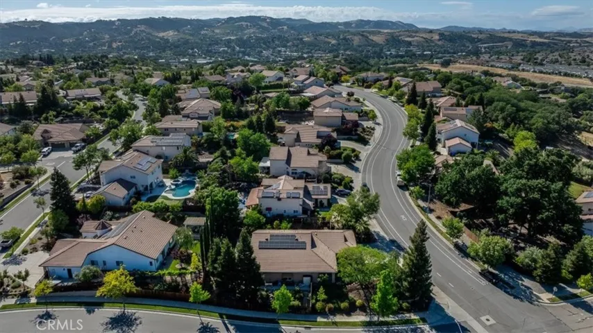 322 Montebello Oaks, Paso Robles, California 93446