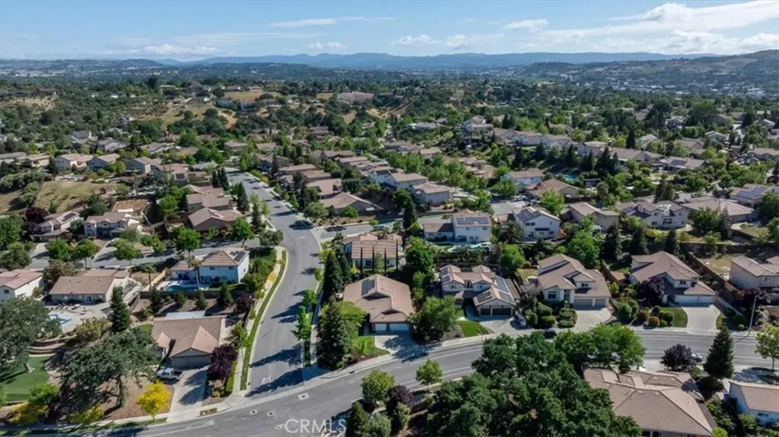 322 Montebello Oaks, Paso Robles, California 93446