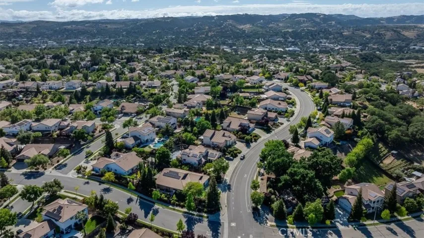 322 Montebello Oaks, Paso Robles, California 93446