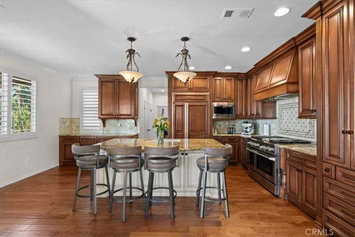 4725 Eagle Ridge Court, Jurupa Valley, California 92509