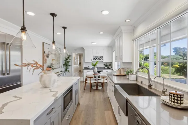 19241 Brockton Lane, Saratoga, California 95070