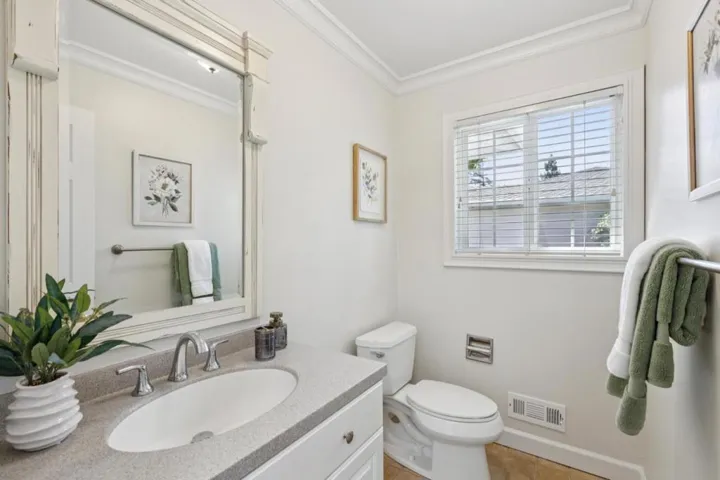 19241 Brockton Lane, Saratoga, California 95070