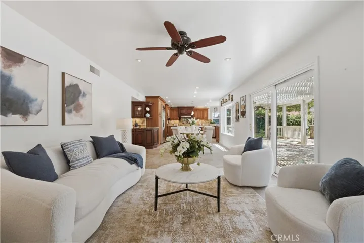 753 El Vallencito, Walnut, California 91789