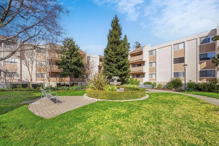 400 Ortega Avenue 216, Mountain View, California 94040