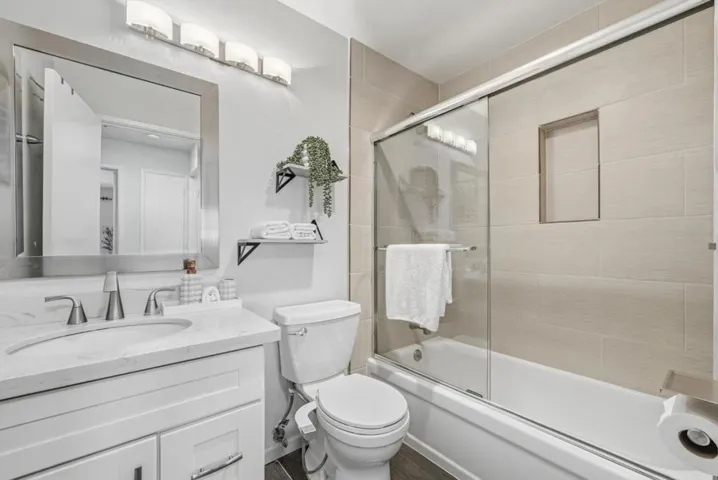 400 Ortega Avenue 216, Mountain View, California 94040
