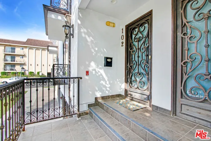 1096 S Bedford Drive 102, Los Angeles, California 90035