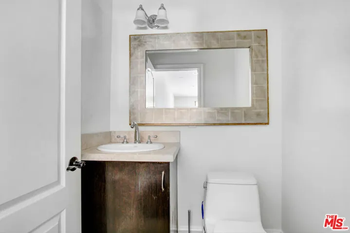 1096 S Bedford Drive 102, Los Angeles, California 90035