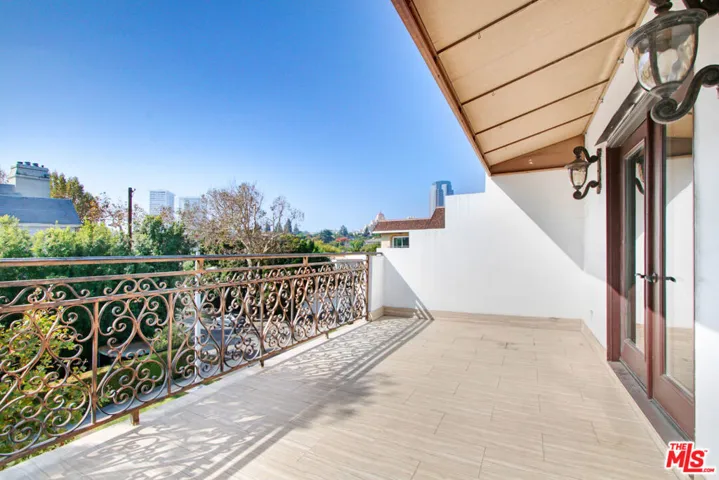 1096 S Bedford Drive 102, Los Angeles, California 90035