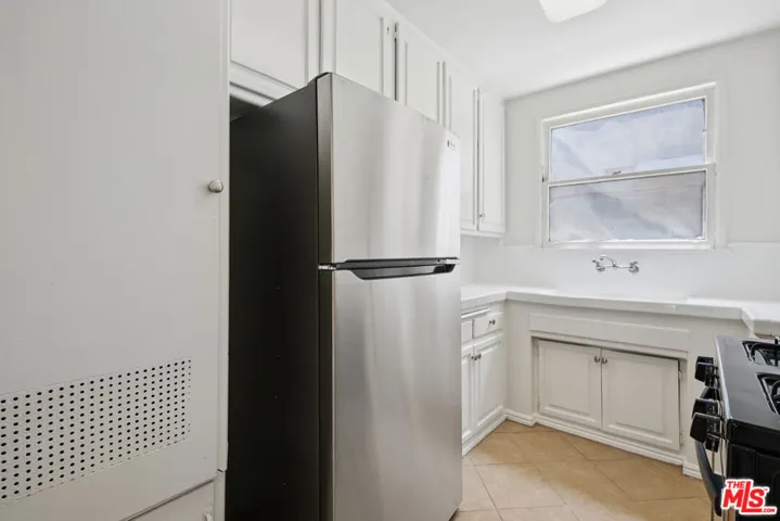 1138 S Sherbourne Drive 3, Los Angeles, California 90035