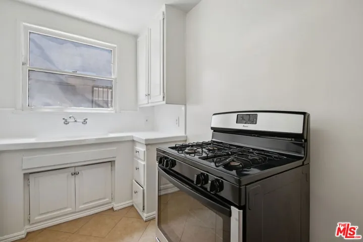 1138 S Sherbourne Drive 3, Los Angeles, California 90035