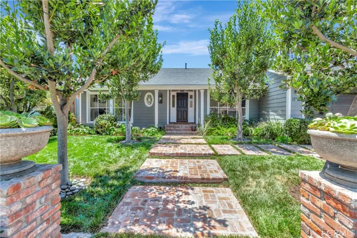 1807 Port Tiffin Place, Newport Beach, California 92660