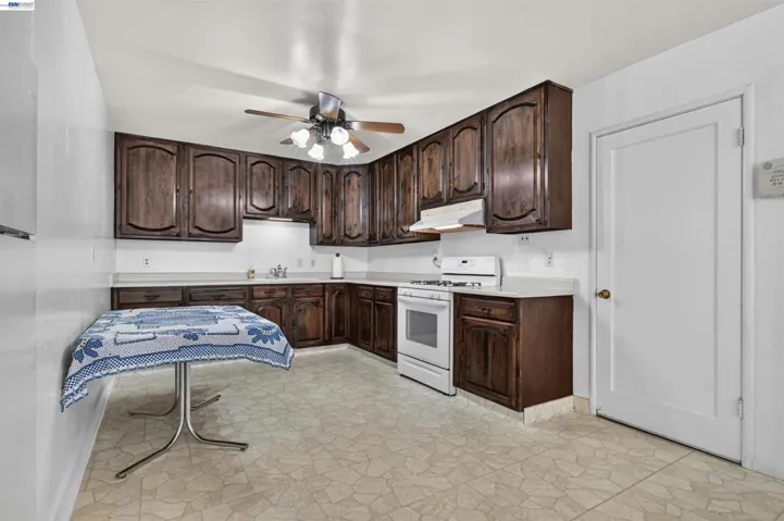 1282 Chapel Ave, San Leandro, California 94579