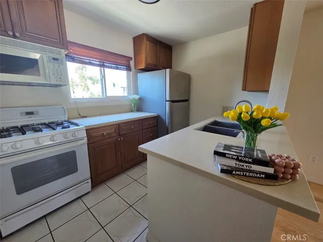 15317 Santa Gertrudes Jj101, La Mirada, California 90638
