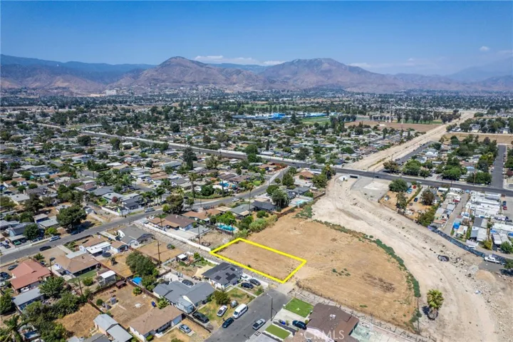 25604 Walker, San Bernardino, California 92346