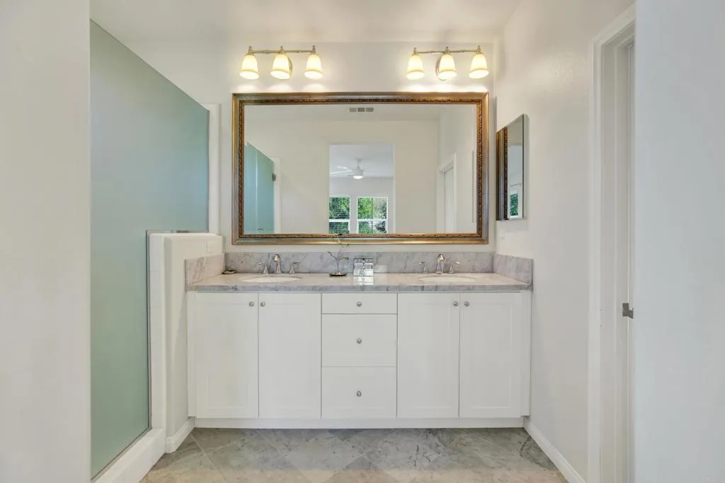 Upstairs Primary Bath