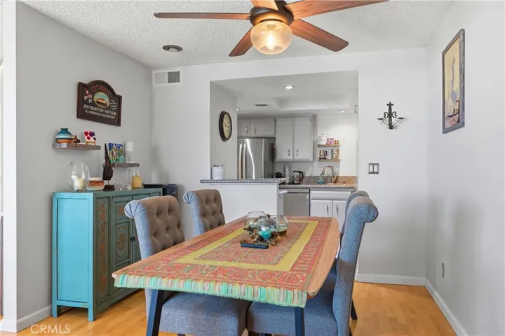 15607 Crestview, Los Angeles, California 91344