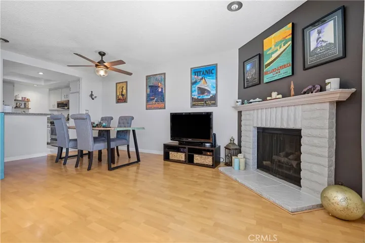 15607 Crestview, Los Angeles, California 91344