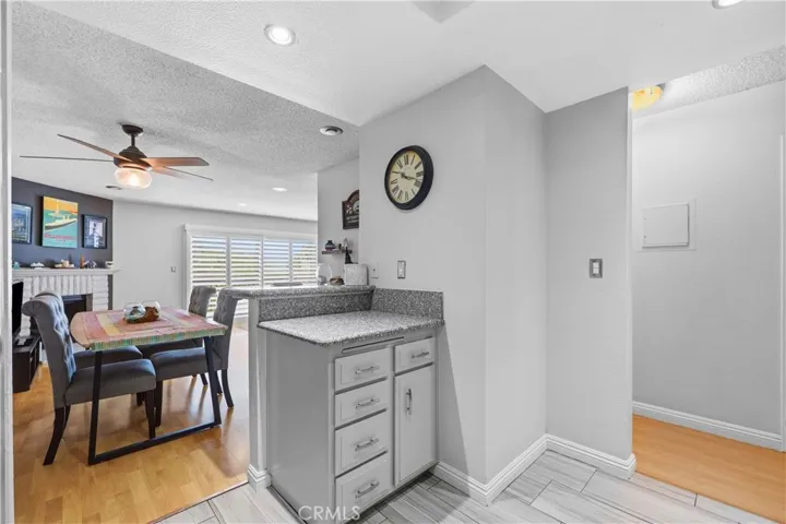 15607 Crestview, Los Angeles, California 91344