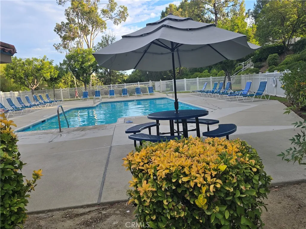 Community Pool/zacuzzi