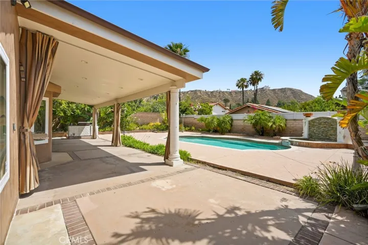 18835 Brasilia Drive, Porter Ranch, California 91326
