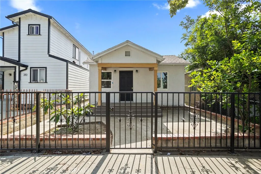 308 N Pasadena Avenue, Azusa, California 91702 — photo 4