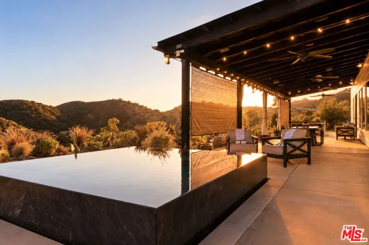 32194 Mulholland Highway, Malibu, California 90265