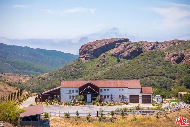 32194 Mulholland Highway, Malibu, California 90265