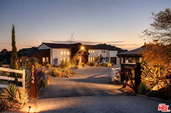 32194 Mulholland Highway, Malibu, California 90265
