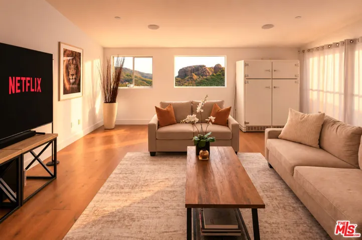 32194 Mulholland Highway, Malibu, California 90265