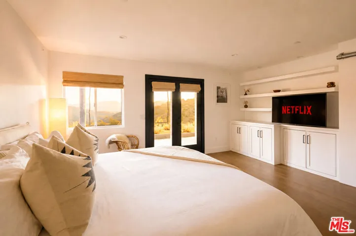 32194 Mulholland Highway, Malibu, California 90265