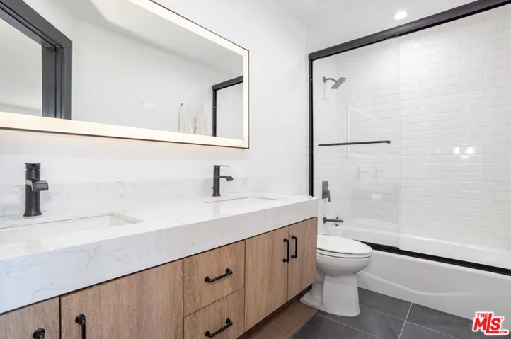 32194 Mulholland Highway, Malibu, California 90265