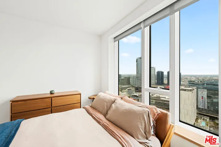 889 Francisco Street 3401, Los Angeles, California 90017