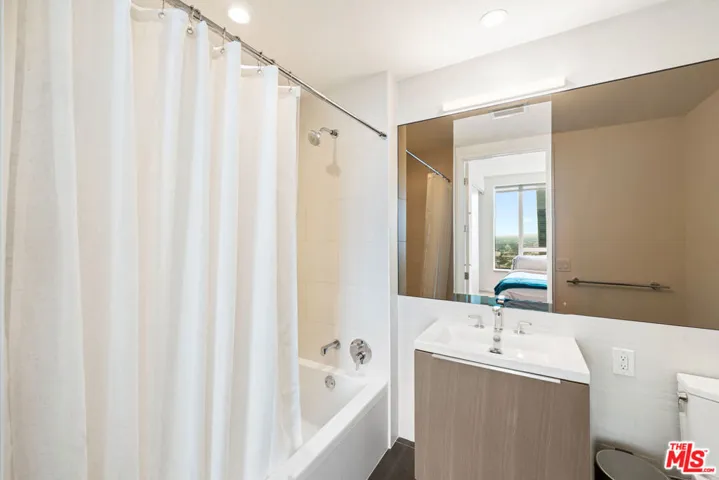 889 Francisco Street 3401, Los Angeles, California 90017