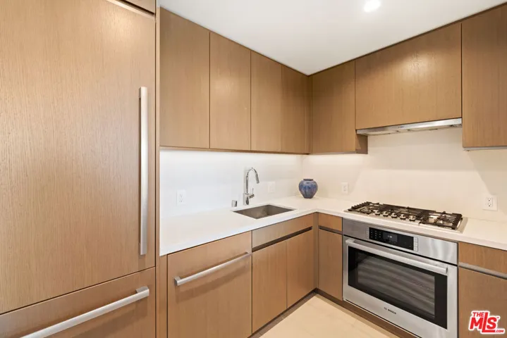 889 Francisco Street 3401, Los Angeles, California 90017