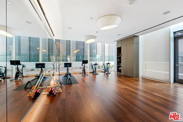 889 Francisco Street 3401, Los Angeles, California 90017