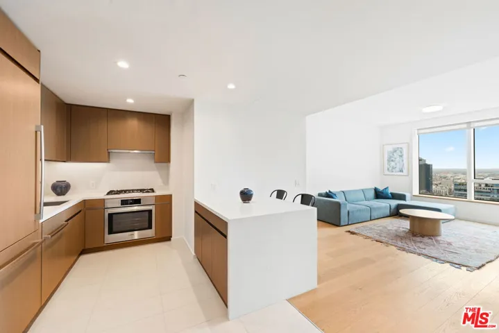 889 Francisco Street 3401, Los Angeles, California 90017