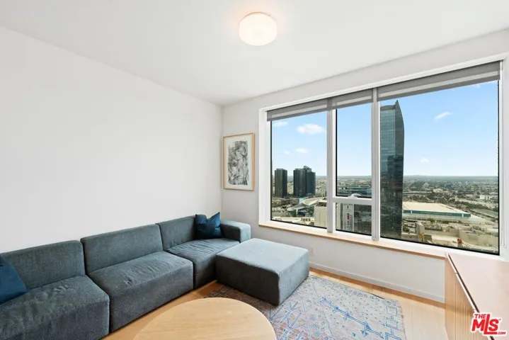 889 Francisco Street 3401, Los Angeles, California 90017