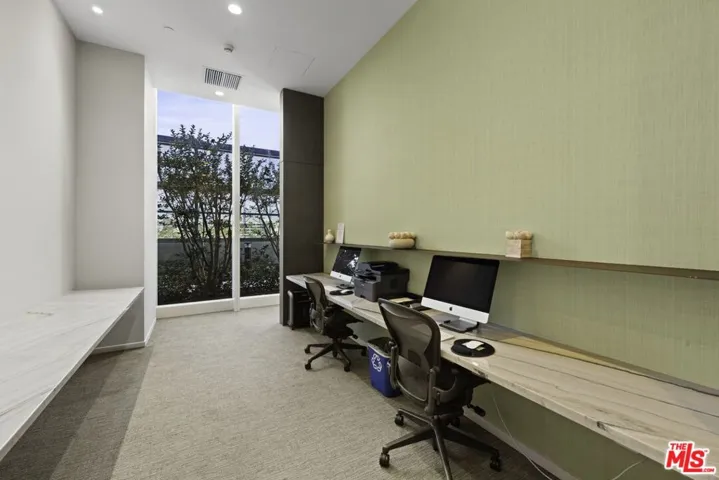 889 Francisco Street 3401, Los Angeles, California 90017