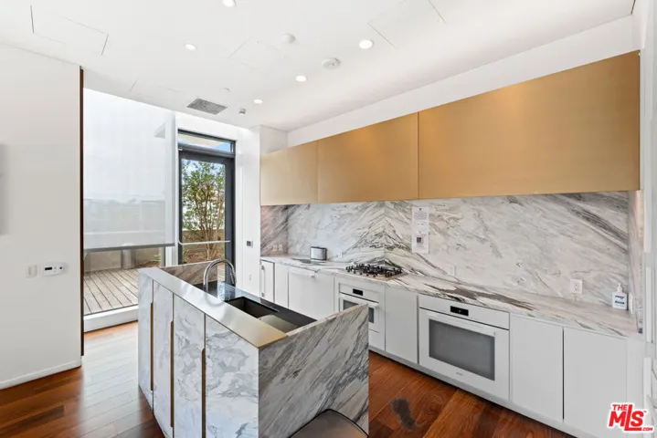 889 Francisco Street 3401, Los Angeles, California 90017