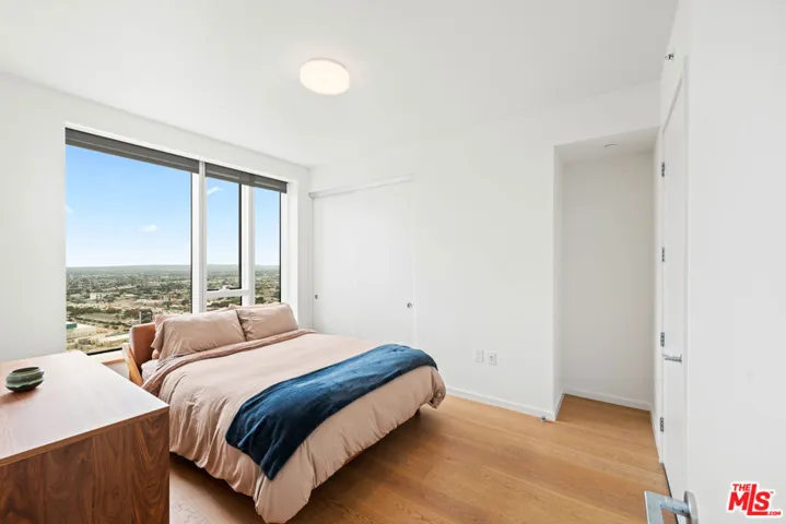 889 Francisco Street 3401, Los Angeles, California 90017