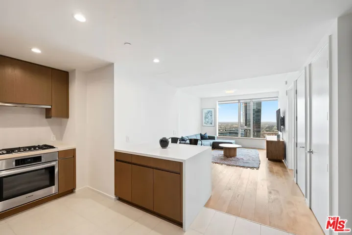 889 Francisco Street 3401, Los Angeles, California 90017