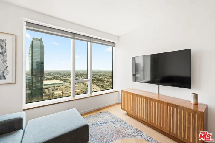889 Francisco Street 3401, Los Angeles, California 90017