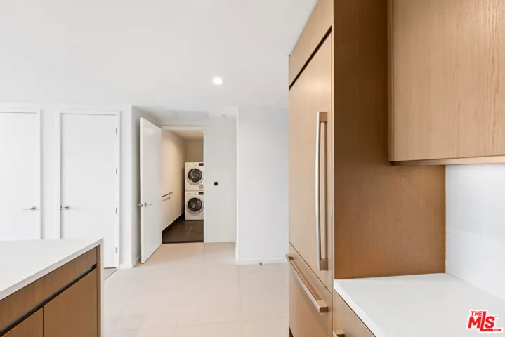 889 Francisco Street 3401, Los Angeles, California 90017