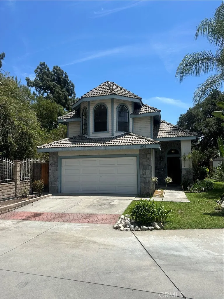 806 Alta